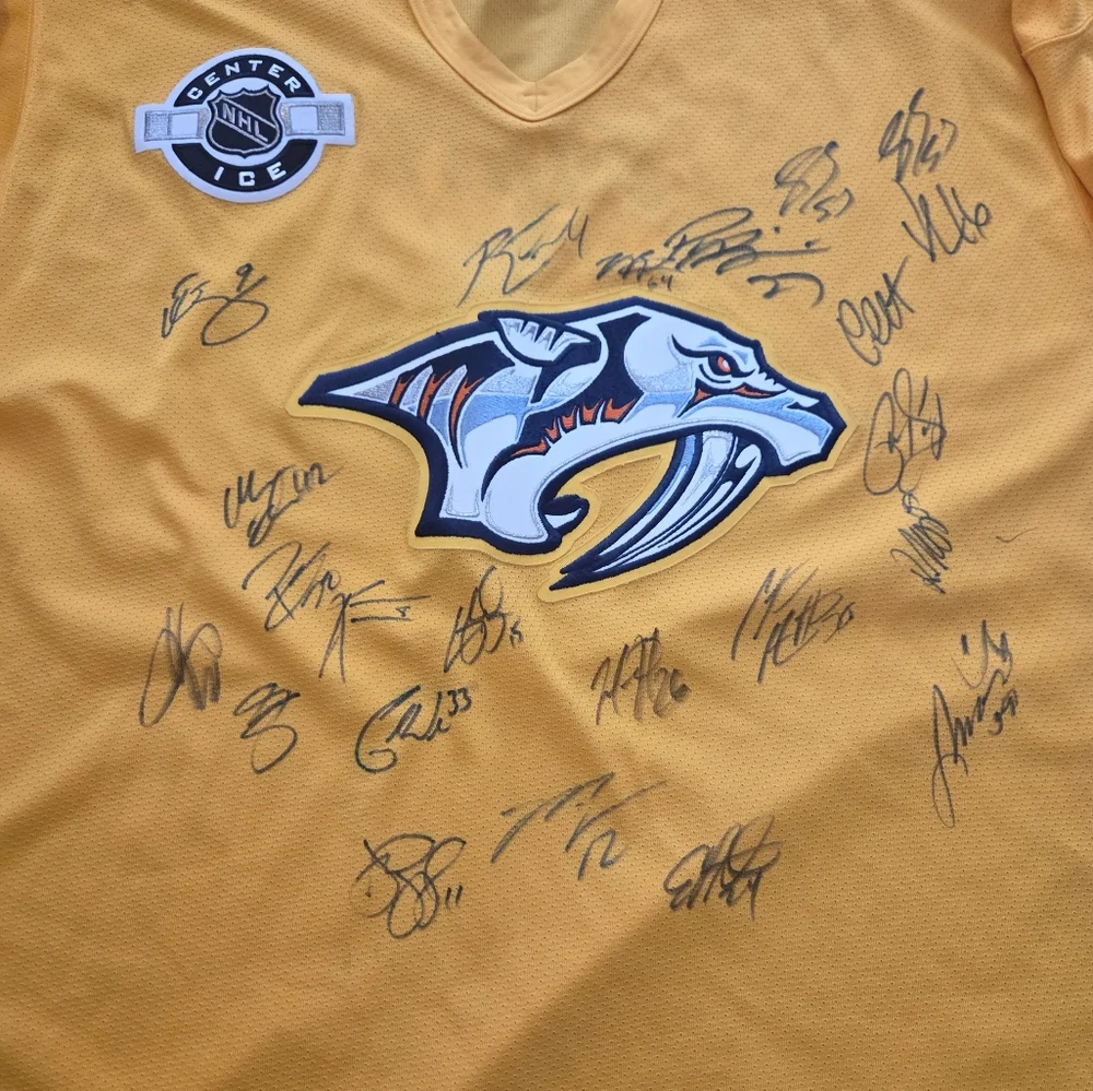 NHL CCM Nashville Predators Autographed Jersey - Picture 2 of 5